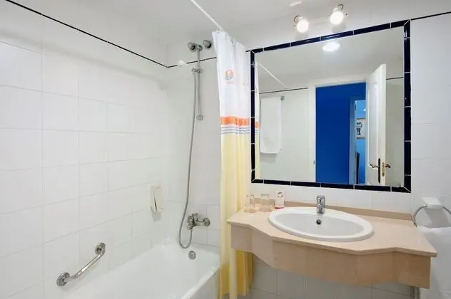 Family Two Bedrooms (4AD)