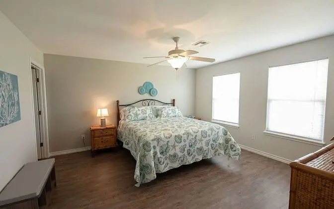 Ev, Birden Çok Yatak, Veranda (Sol Searcher)