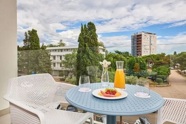 Superior Oda, Balkon