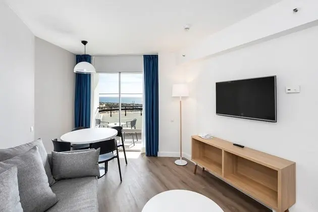 Apartment 1 Bedroom Puerto Marina View (2+2)