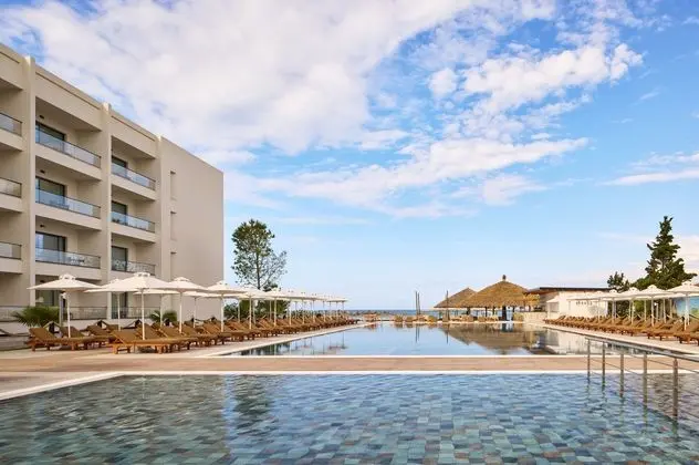 Sol Room Pool View