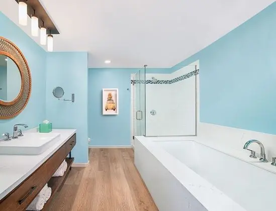 Premium Oda, 1 En Büyük (King) Boy Yatak, Köşe (Spa)