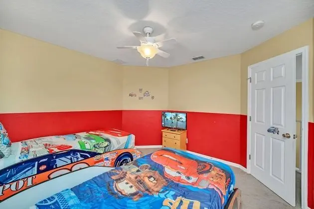Ev (Solana Pool Home in Davenport FL)
