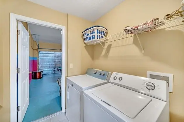 Ev (Solana Pool Home in Davenport FL)