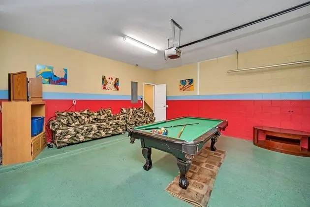 Ev (Solana Pool Home in Davenport FL)