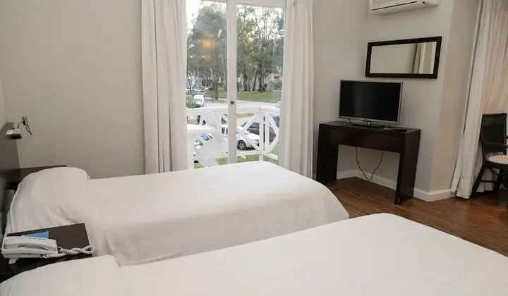 Tek Büyük veya İki Ayrı Yataklı Oda