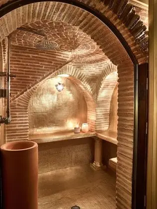 Luxury Studio Suite, Private SPA, City View