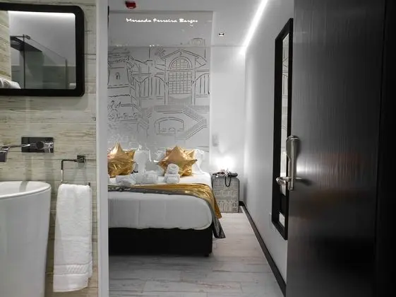 Deluxe Tek Büyük Yataklı Oda