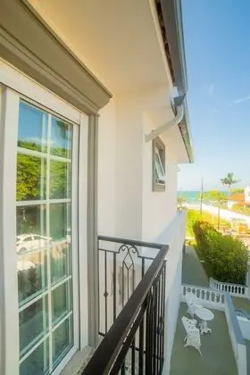 Premium Tek Büyük Yataklı Oda, Kısmi Deniz Manzaralı, Plaj Kenarı