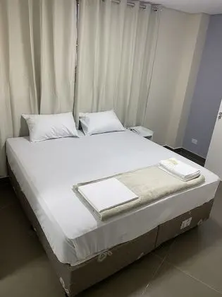 Traditional Tek Büyük Yataklı Oda