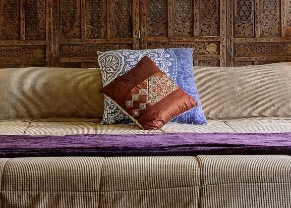 City Tek Büyük Yataklı Oda (Alhambra View)