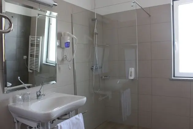 Superior Tek Büyük veya İki Ayrı Yataklı Oda, 1 Yatak Odası, Engellilere Uygun, Ek Bina