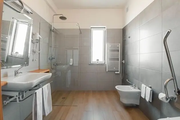 Superior Tek Büyük veya İki Ayrı Yataklı Oda, 1 Yatak Odası, Engellilere Uygun, Ek Bina