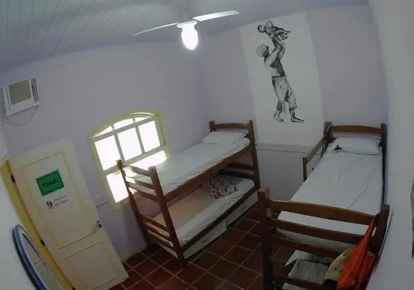 Q.1 - Cama em dormitorio misto para 6