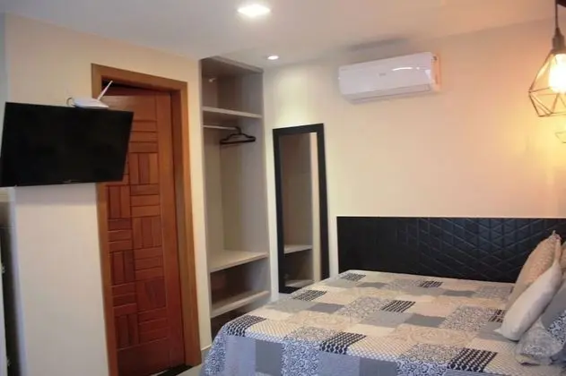 Traditional Çatı Katı (Loft)