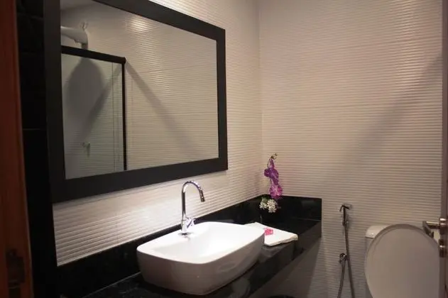 Traditional Çatı Katı (Loft)