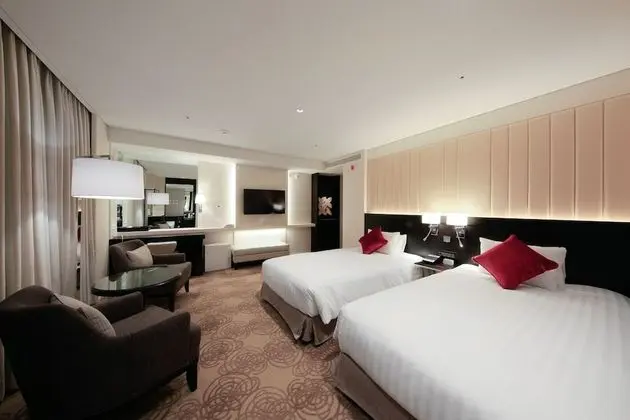 Universal Twin Room, Accessible