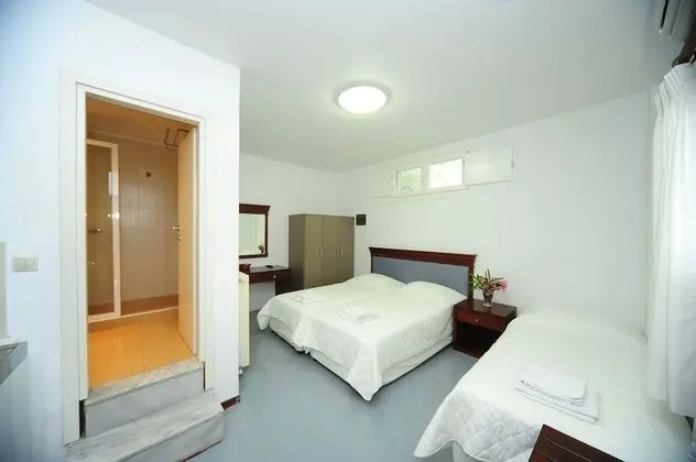 Economy Üç Kişilik Oda