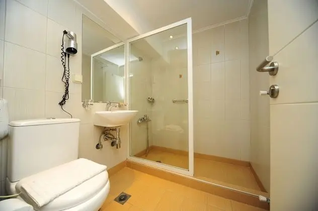 Economy Üç Kişilik Oda