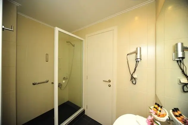 Standard Üç Kişilik Oda