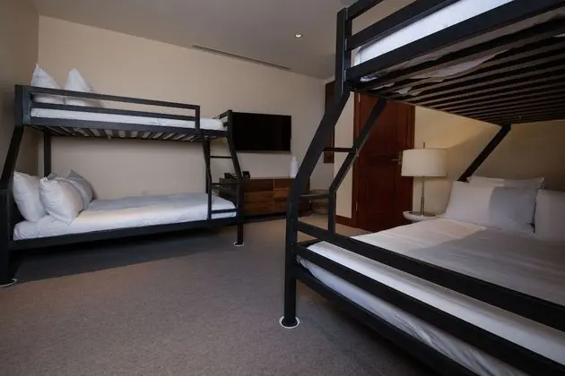 Premium Oda (Premium Four Bedroom Plus Den Residen)