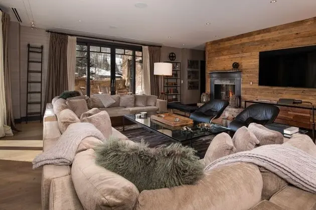 Premium Oda (Premium Four Bedroom Plus Den Residen)