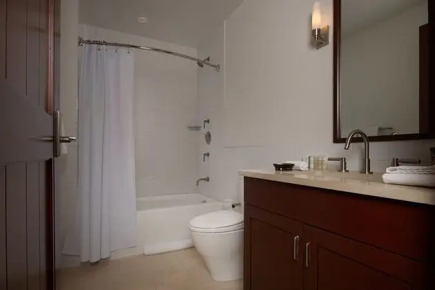 Premium Oda (Premium Four Bedroom Plus Den Residen)