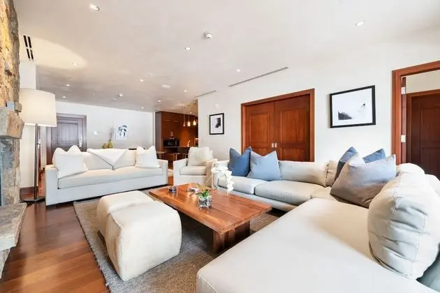 Two Bedroom plus den Standard Residence