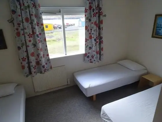 Üç Kişilik Oda, Ortak Banyo (Bunk bed)