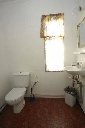 Üç Kişilik Oda, Ortak Banyo (Bunk bed)