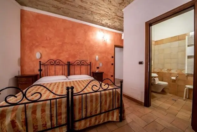 Basic Tek Büyük Yataklı Oda