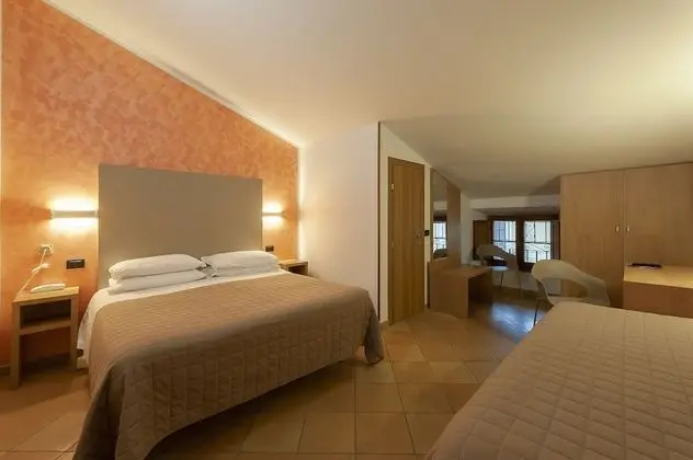 Basic Tek Büyük Yataklı Oda