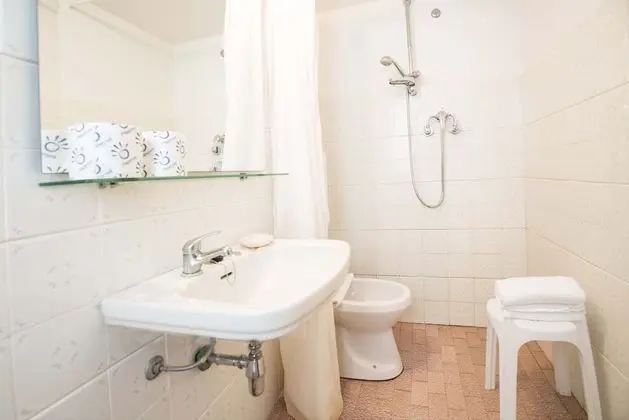 Economy Üç Kişilik Oda