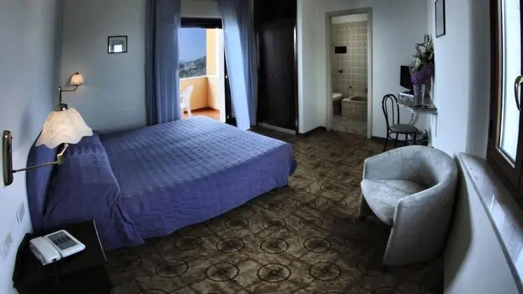 Çift ​​kişilik Economy