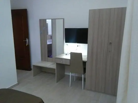 Tek Büyük Yataklı Oda