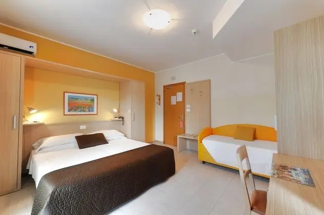 Üç Kişilik Oda, Balkon