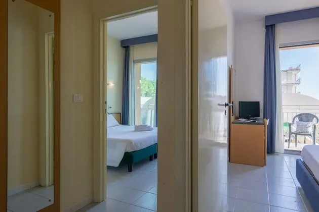 Üç Kişilik Oda, Balkon