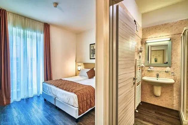 Economy Tek Büyük veya İki Ayrı Yataklı Oda