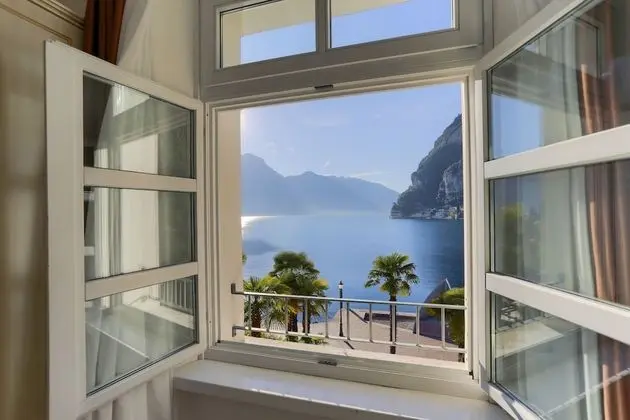 Superior Tek Büyük veya İki Ayrı Yataklı Oda, Göl Manzaralı