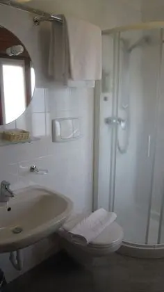 Economy Tek Büyük veya İki Ayrı Yataklı Oda