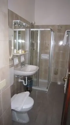 Economy Tek Büyük veya İki Ayrı Yataklı Oda