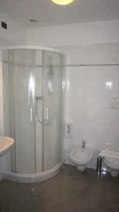 Standard Tek Büyük Yataklı Oda, Göl Manzaralı
