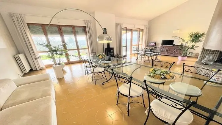 Villa, 6 Yatak Odası, Veranda