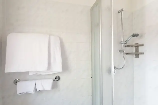 Tek Büyük veya İki Ayrı Yataklı Oda, Balkon