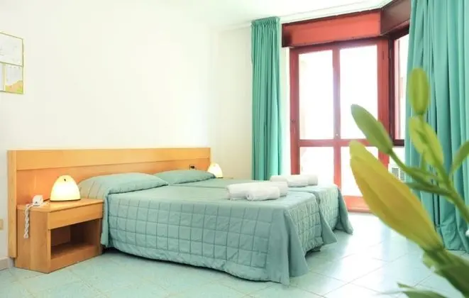 Dört Kişilik Oda, Balkon, Deniz Manzaralı