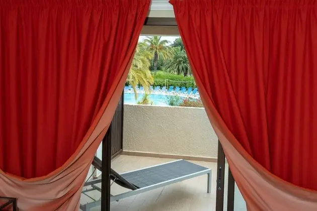 Üç Kişilik Oda, Balkon