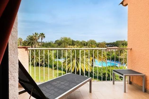 Üç Kişilik Oda, Balkon