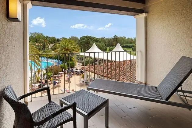 Üç Kişilik Oda, Balkon