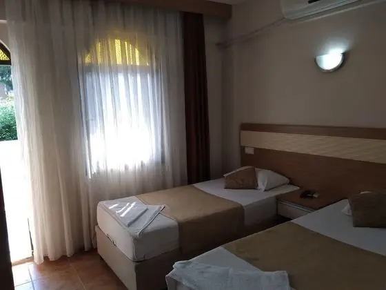 Standard Tek Büyük veya İki Ayrı Yataklı Oda