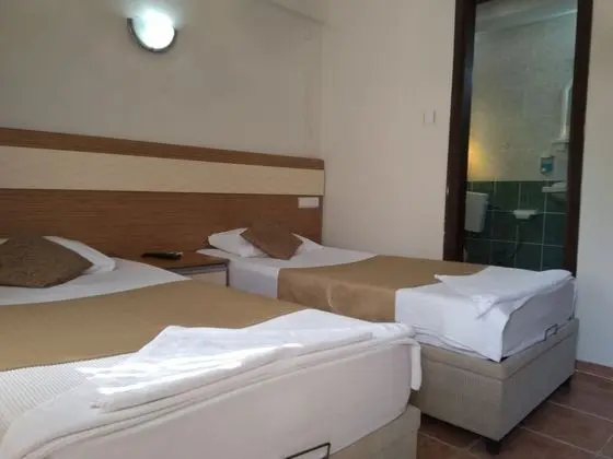 Standard Tek Büyük veya İki Ayrı Yataklı Oda